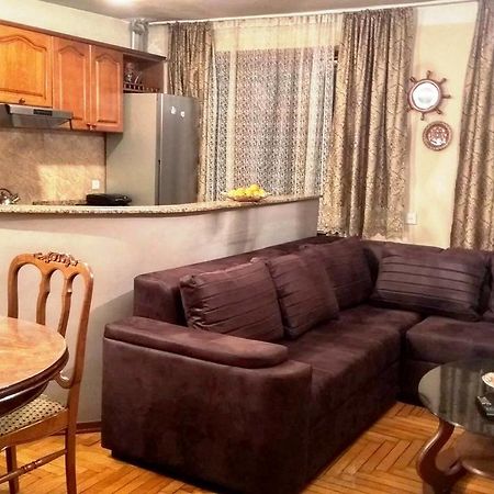 Apartment K. Gamsakhurdia St. Batumi Exterior foto